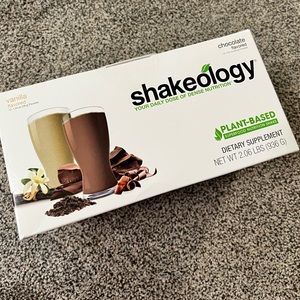Vegan Shakes - Chocolate & Vanilla